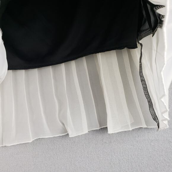 Charlotte Russe L Accordion Pleat Mini Skirt Black White Colorblock Whimsigoth - Picture 4 of 7